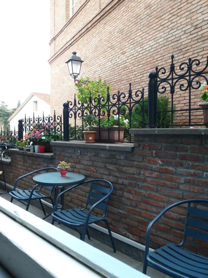 Tbil Home Hostel ティビリシ エクステリア 写真